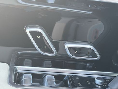 Used 2024 Land Rover Range Rover Long Wheelbase SE image 26