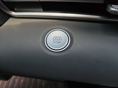 Used 2022 Hyundai Elantra SEL w/ Convenience Package FWD image 23