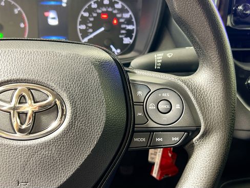 Used 2023 Toyota Corolla LE image 19