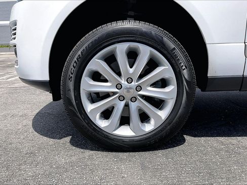 Used 2014 Land Rover Range Rover HSE AWD/4WD image 10