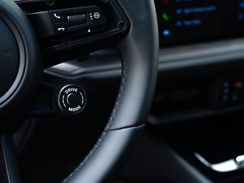 New 2026 Porsche Cayenne GTS image 28