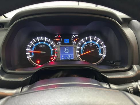 Used 2019 Toyota 4Runner Limited AWD/4WD image 30