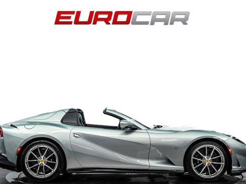 Used 2022 Ferrari 812 GTS RWD image 7