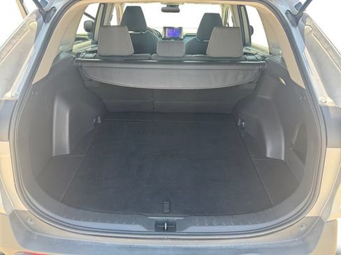 Used 2024 Toyota RAV4 XLE FWD image 12