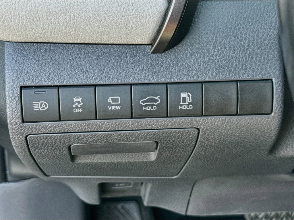 Used 2019 Toyota Camry XLE w/ Driver Assist Package FWD image 10