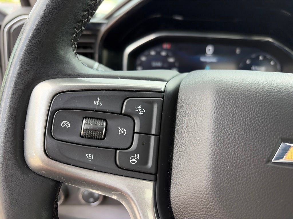 Used 2025 Chevrolet Silverado 1500 LT AWD/4WD image 8