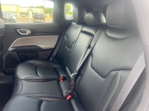 Used 2025 Jeep Compass Limited AWD/4WD image 25