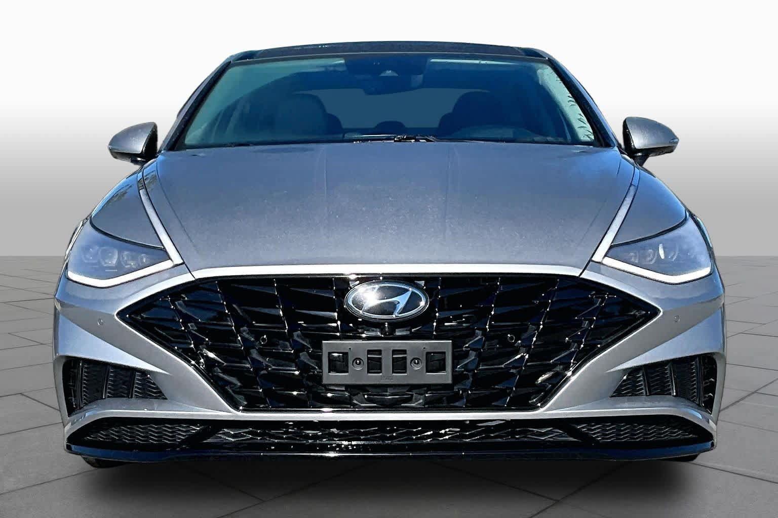 Used 2020 Hyundai Sonata Limited FWD image 3