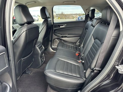 Used 2020 Ford Edge SEL image 23