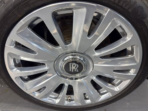 Used 2019 Rolls-Royce Ghost image 39