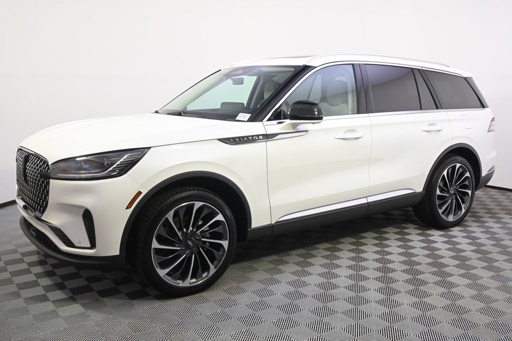 New 2026 Lincoln Aviator Reserve AWD/4WD image 2