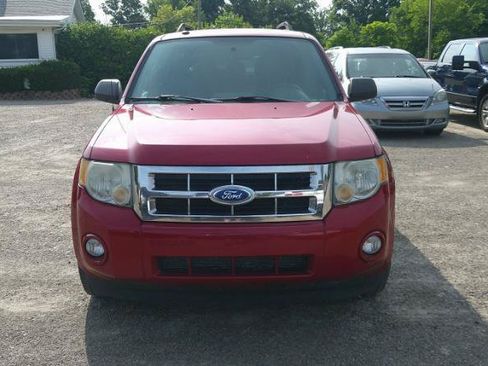 Used 2011 Ford Escape XLT FWD image 2