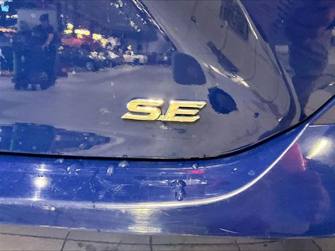 Used 2025 Toyota Camry SE image 28