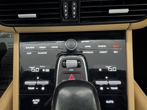 Used 2020 Porsche Cayenne AWD/4WD image 28