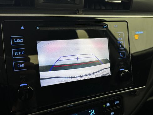Used 2019 Toyota Corolla LE FWD image 12