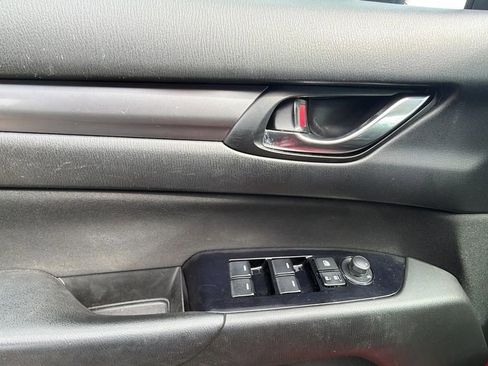 Used 2019 MAZDA CX-5 Sport image 28