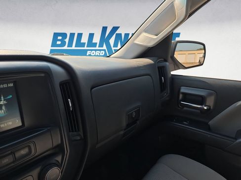 Used 2017 Chevrolet Silverado 1500 Custom w/ Custom Convenience Package RWD image 10