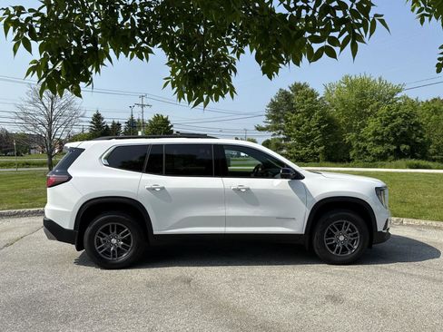 New 2025 GMC Acadia Elevation w/ LPO, Floor Liner Package image 11