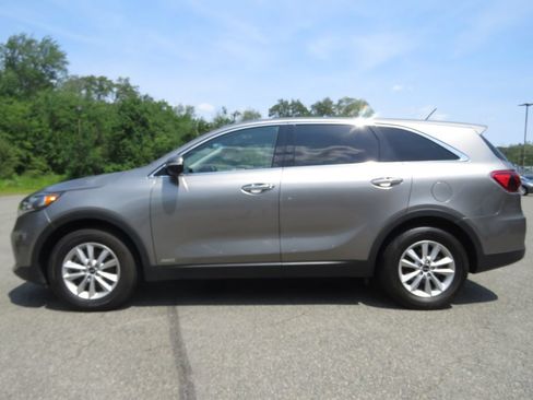 Used 2019 Kia Sorento AWD V6 image 8