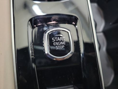 New 2026 Volvo XC90 T8 Plus AWD/4WD image 33