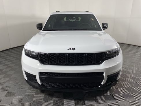 New 2025 Jeep Grand Cherokee L Limited w/ Black Appearance Package image 13