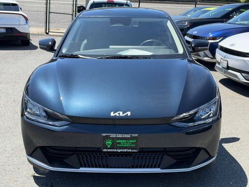 Used 2024 Kia EV6 Light AWD/4WD image 2