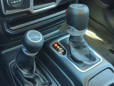 Used 2023 Jeep Wrangler Unlimited Sport AWD/4WD image 20