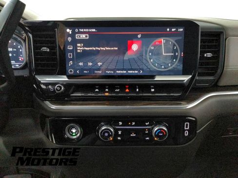 Used 2023 GMC Sierra 1500 SLE w/ Enhanced Capability Package AWD/4WD image 34