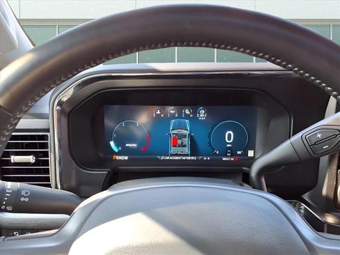 Used 2024 Ford F350 Lariat w/ Lariat Ultimate Package image 12