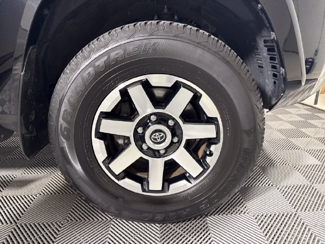 Certified 2023 Toyota 4Runner TRD Off-Road Premium w/ Off Road Premium Plus Package AWD/4WD image 11