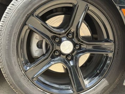 Used 2023 Chevrolet Camaro LT RWD image 8