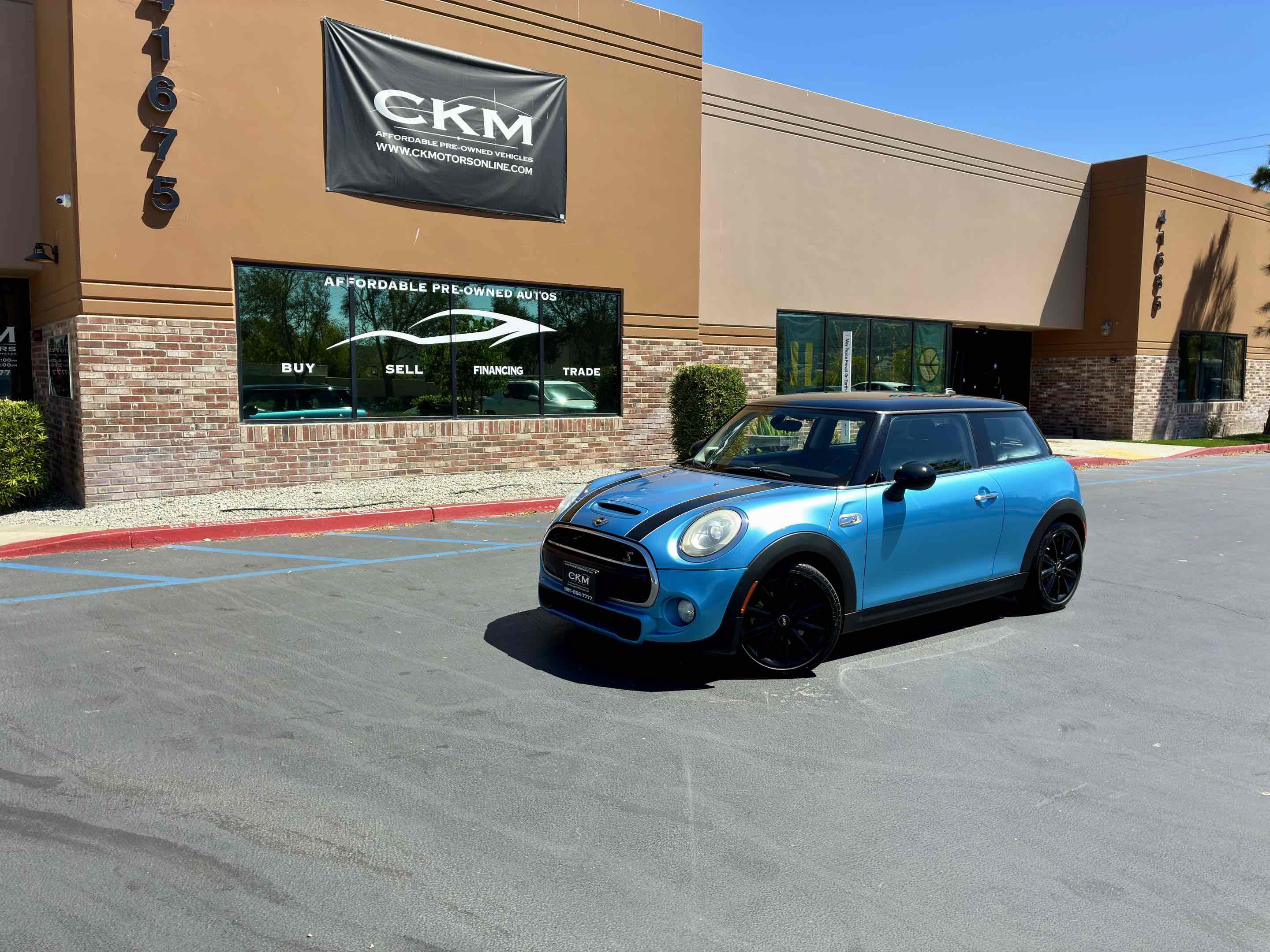 Used 2015 MINI Cooper S FWD image 2