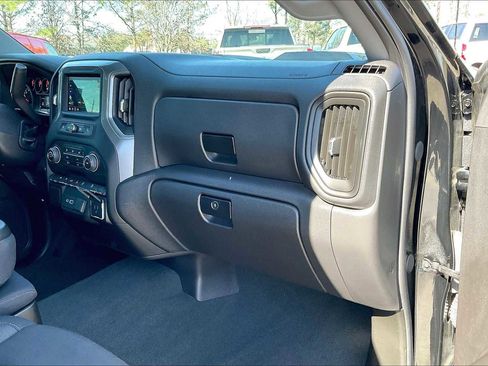 Used 2024 Chevrolet Silverado 1500 Custom Trail Boss image 18