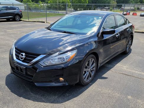 Used 2018 Nissan Altima 2.5 SR w/ SR Special Edition FWD image 2
