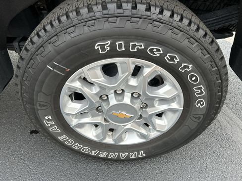 Used 2024 Chevrolet Silverado 2500 LTZ AWD/4WD image 10