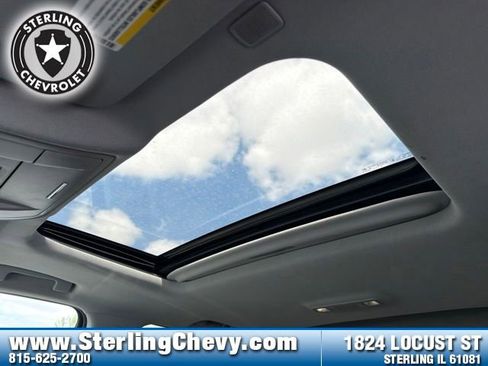 Used 2017 Chevrolet Silverado 1500 LTZ Z71 w/ LTZ Plus Package AWD/4WD image 23