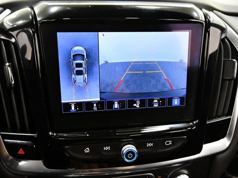 Used 2023 Chevrolet Traverse LT w/ LT Premium Package AWD/4WD image 25