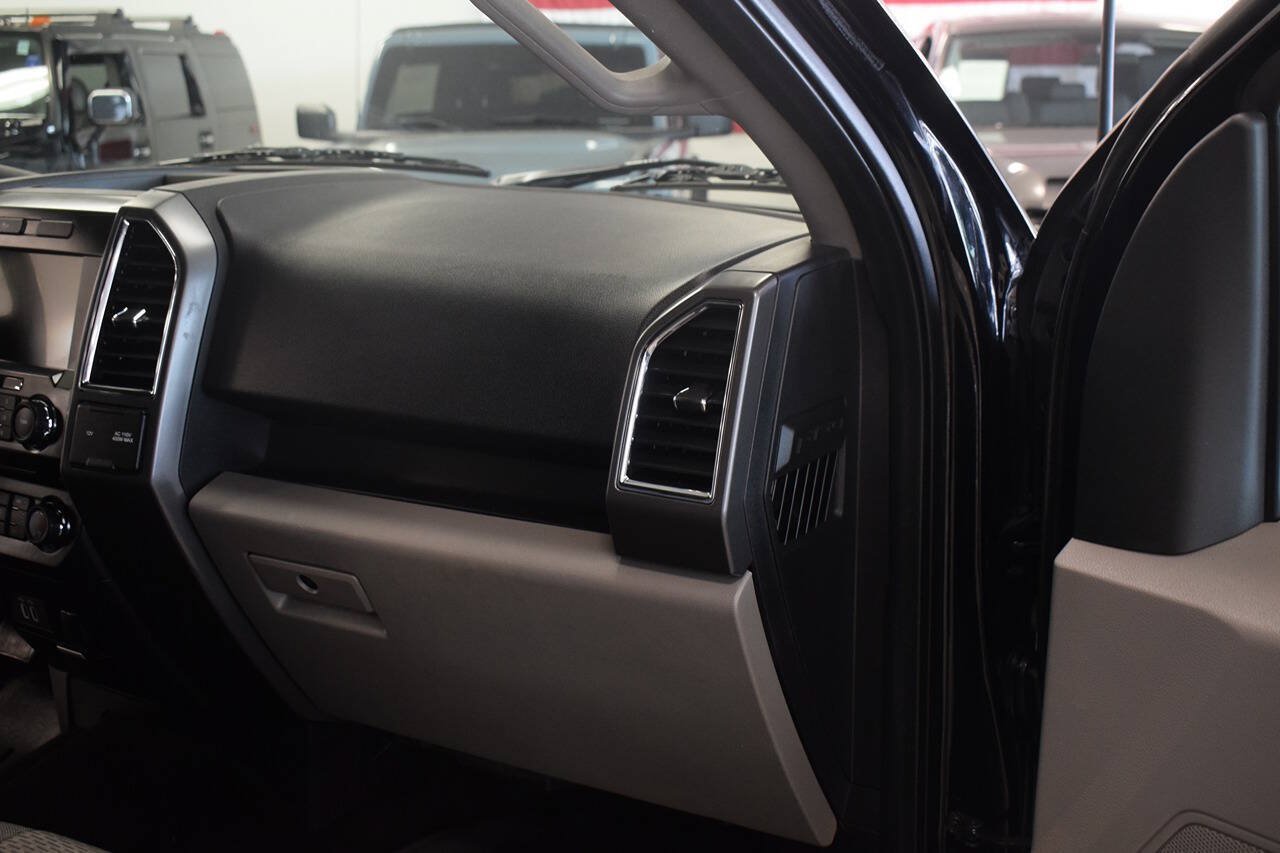 Used 2016 Ford F150 XLT AWD/4WD image 19