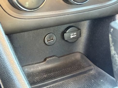 Used 2013 Dodge Avenger SE FWD image 26