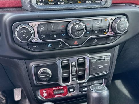 Used 2023 Jeep Wrangler Unlimited Rubicon 4xe AWD/4WD image 17