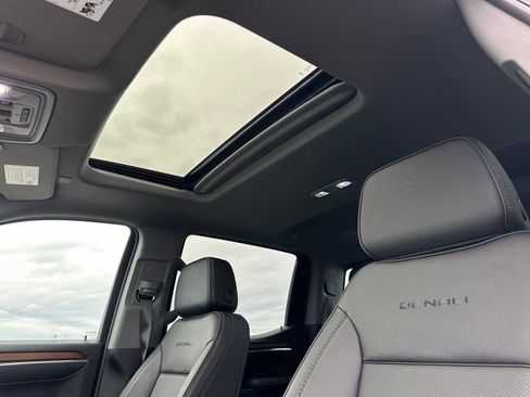 Used 2025 GMC Sierra 1500 Denali w/ Denali Reserve Package image 23