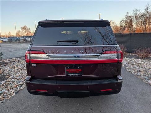 Used 2018 Lincoln Navigator Reserve w/ Technology Package image 4