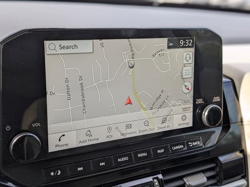 Used 2022 Nissan Pathfinder SL w/ Lighting Package (N92) image 30