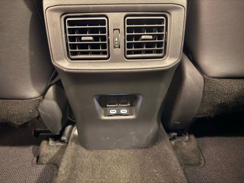 Used 2023 Toyota RAV4 XLE Premium image 32