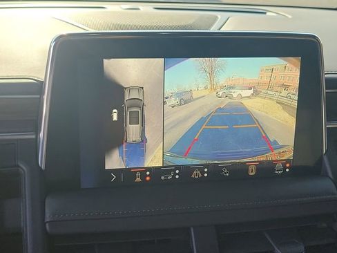 Used 2023 Chevrolet Tahoe High Country w/ Advanced Technology Package AWD/4WD image 16