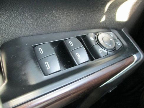 Used 2020 GMC Sierra 1500 SLT w/ SLT Premium Plus Package image 27