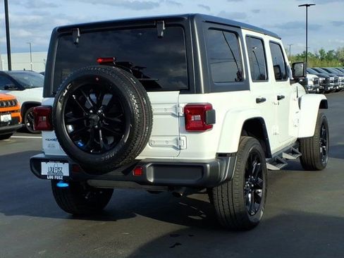 Used 2023 Jeep Wrangler Unlimited Sahara image 26