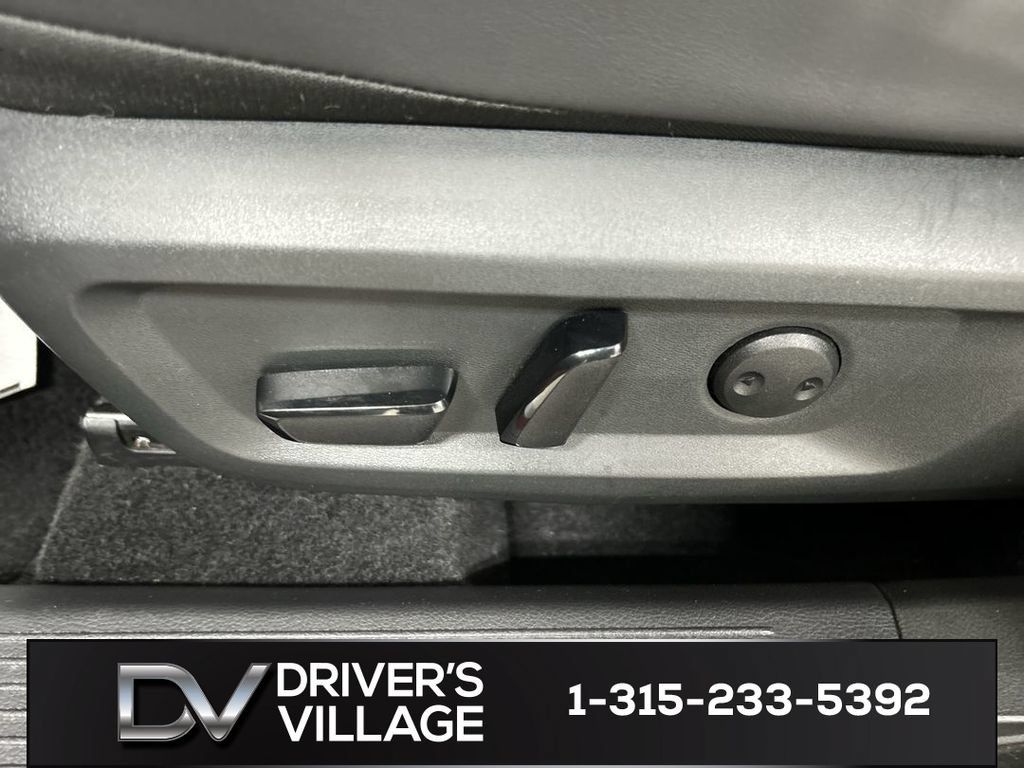 Used 2021 Nissan Rogue SV w/ Premium Package AWD/4WD image 10