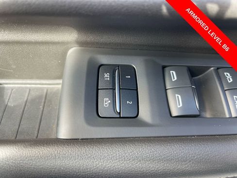 Used 2021 Chevrolet Suburban Premier w/ Premium Package image 11