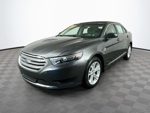Used 2015 Ford Taurus SE FWD image 5